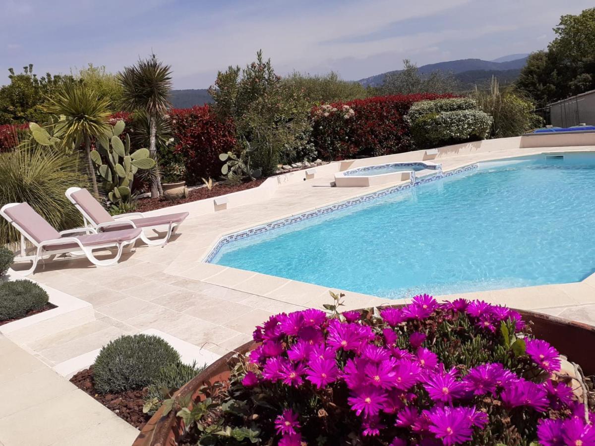Gîte provençal indépendant avec piscine chauffée : LE SUY BIEN Flayosc Extérieur photo