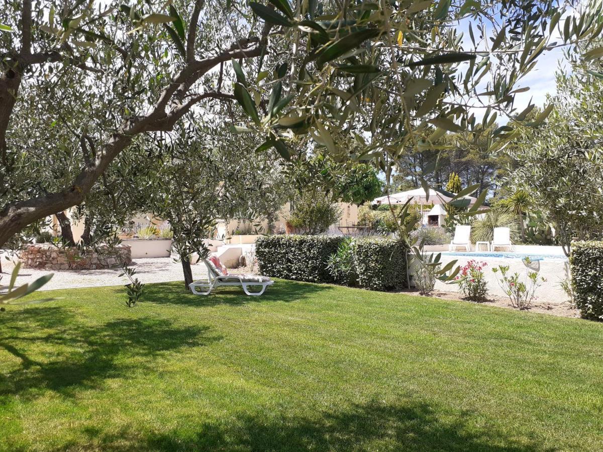 Gîte provençal indépendant avec piscine chauffée : LE SUY BIEN Flayosc Extérieur photo