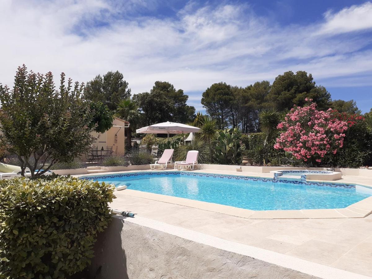Gîte provençal indépendant avec piscine chauffée : LE SUY BIEN Flayosc Extérieur photo