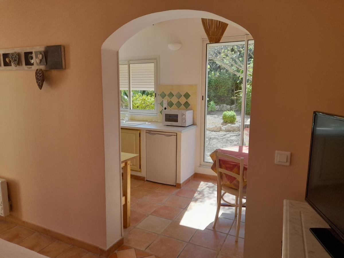 Gîte provençal indépendant avec piscine chauffée : LE SUY BIEN Flayosc Extérieur photo