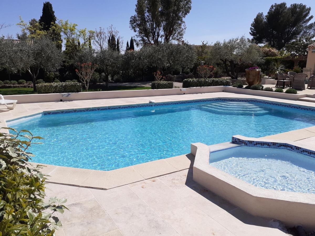Gîte provençal indépendant avec piscine chauffée : LE SUY BIEN Flayosc Extérieur photo