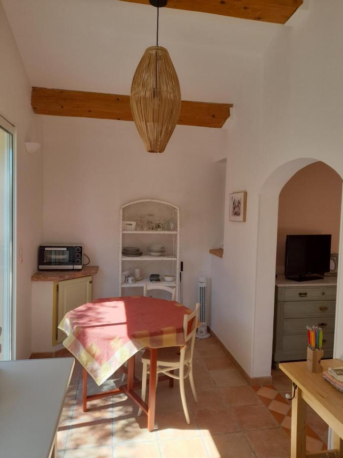 Gîte provençal indépendant avec piscine chauffée : LE SUY BIEN Flayosc Extérieur photo